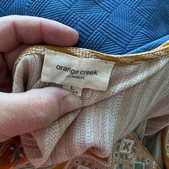 Orange Creek embroidered top. Size L. Flowy pattern with embroidered top detail - Picture 5 of 5